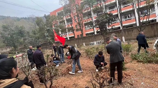 1316303118_副本.jpg