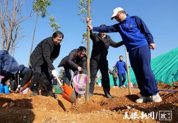 00e93901213fb80ed77a485315bfbc23b8389402_副本.jpg